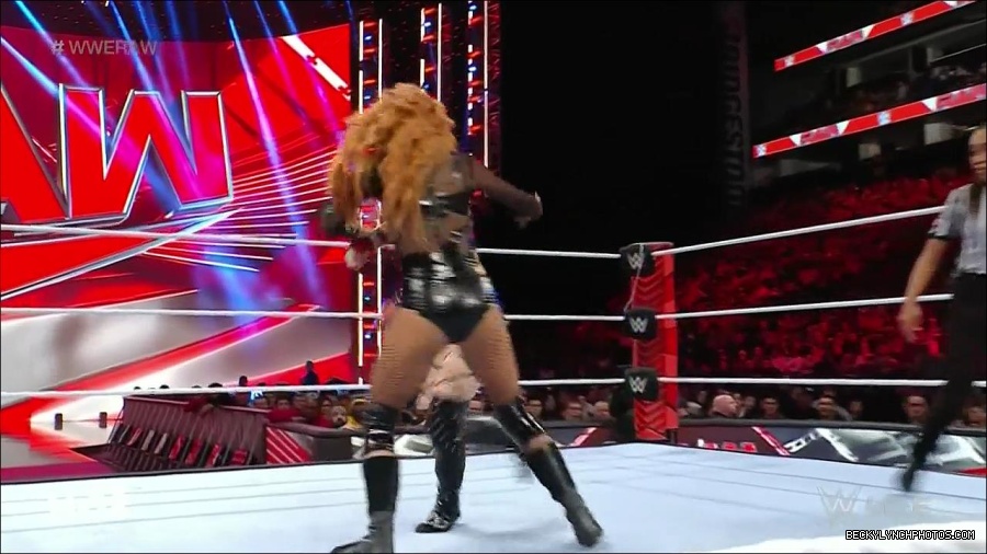 WWE_Monday_Night_Raw_2023_01_02_720p_HDTV_x264-NWCHD_mp4_004985585.jpg