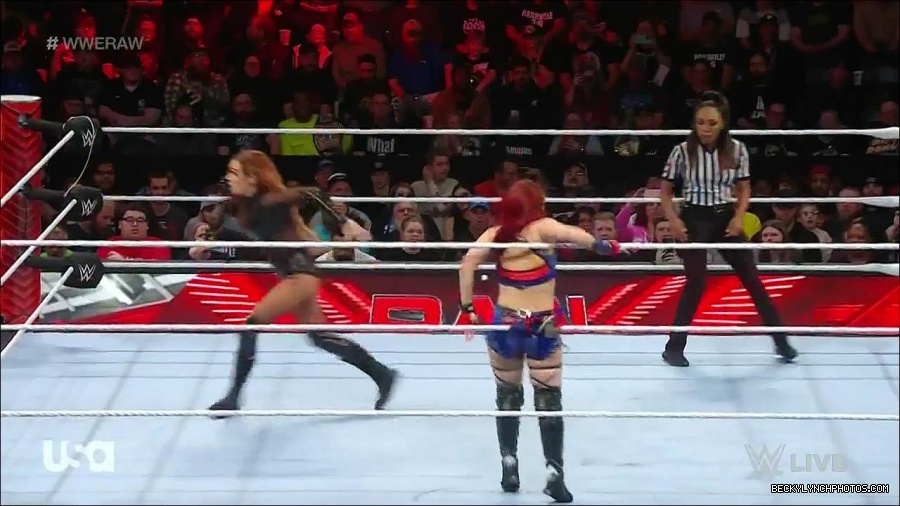 WWE_Monday_Night_Raw_2023_01_02_720p_HDTV_x264-NWCHD_mp4_004986386.jpg