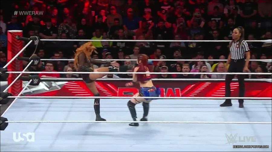 WWE_Monday_Night_Raw_2023_01_02_720p_HDTV_x264-NWCHD_mp4_004987587.jpg