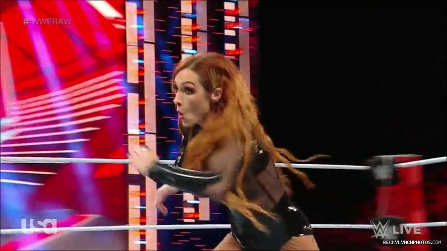 WWE_Monday_Night_Raw_2023_01_02_720p_HDTV_x264-NWCHD_mp4_004991191.jpg