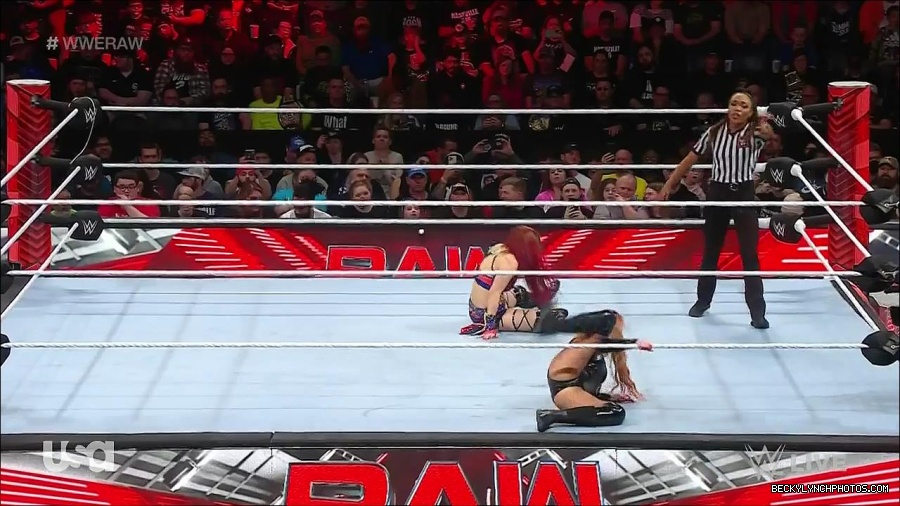 WWE_Monday_Night_Raw_2023_01_02_720p_HDTV_x264-NWCHD_mp4_004993193.jpg