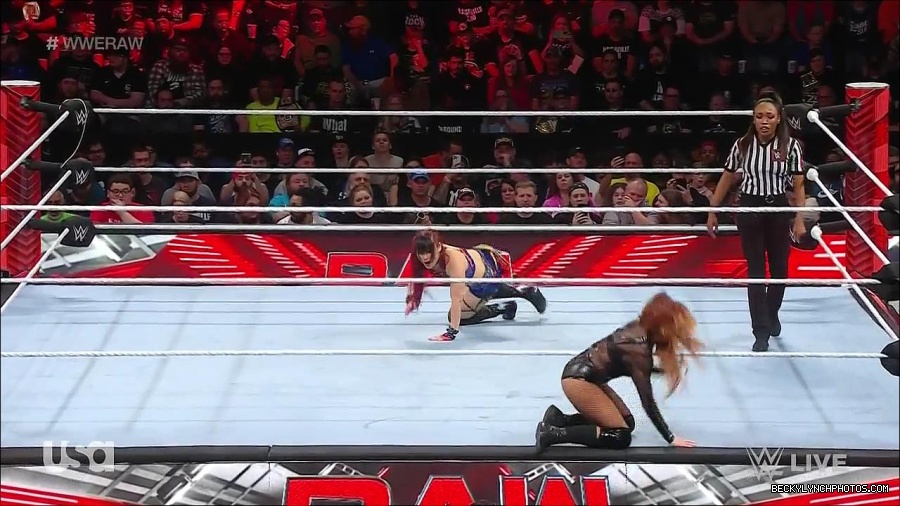 WWE_Monday_Night_Raw_2023_01_02_720p_HDTV_x264-NWCHD_mp4_004994394.jpg