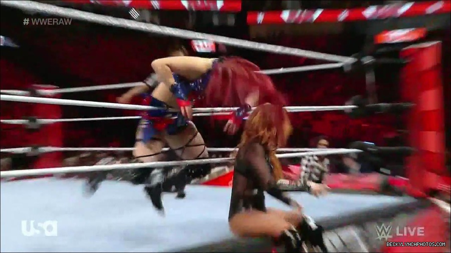 WWE_Monday_Night_Raw_2023_01_02_720p_HDTV_x264-NWCHD_mp4_005001201.jpg