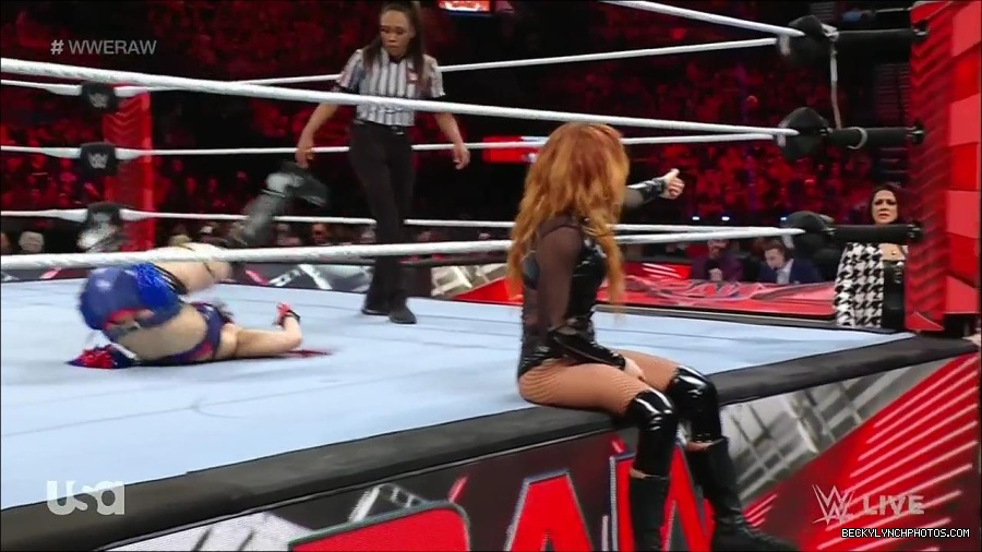 WWE_Monday_Night_Raw_2023_01_02_720p_HDTV_x264-NWCHD_mp4_005002402.jpg