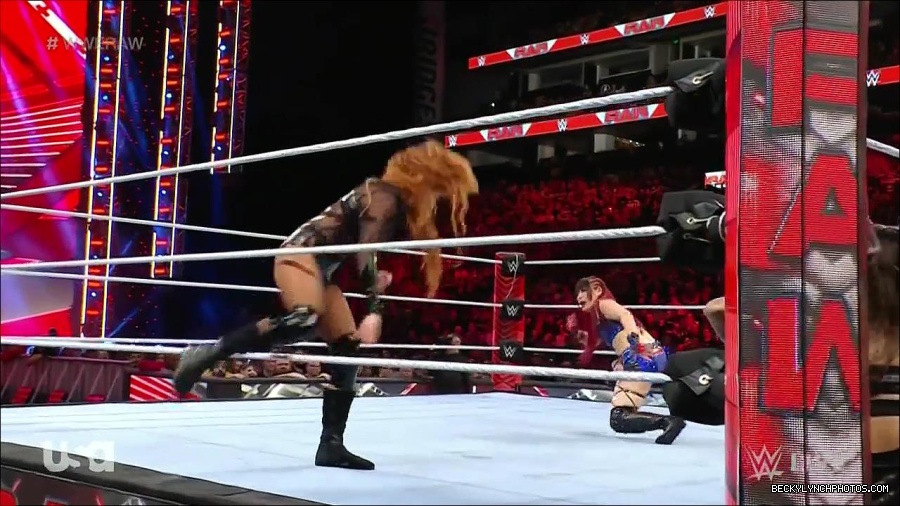 WWE_Monday_Night_Raw_2023_01_02_720p_HDTV_x264-NWCHD_mp4_005011478.jpg
