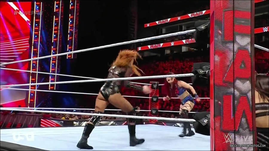 WWE_Monday_Night_Raw_2023_01_02_720p_HDTV_x264-NWCHD_mp4_005011878.jpg