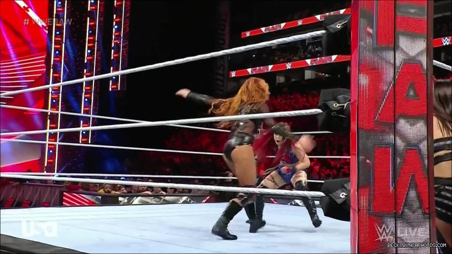 WWE_Monday_Night_Raw_2023_01_02_720p_HDTV_x264-NWCHD_mp4_005012279.jpg
