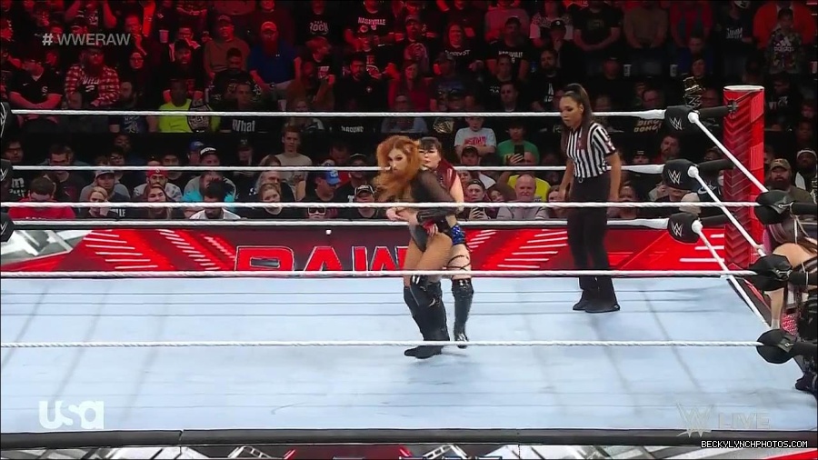 WWE_Monday_Night_Raw_2023_01_02_720p_HDTV_x264-NWCHD_mp4_005013480.jpg