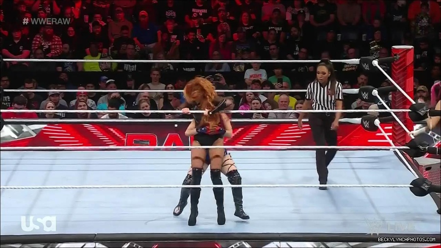 WWE_Monday_Night_Raw_2023_01_02_720p_HDTV_x264-NWCHD_mp4_005015082.jpg