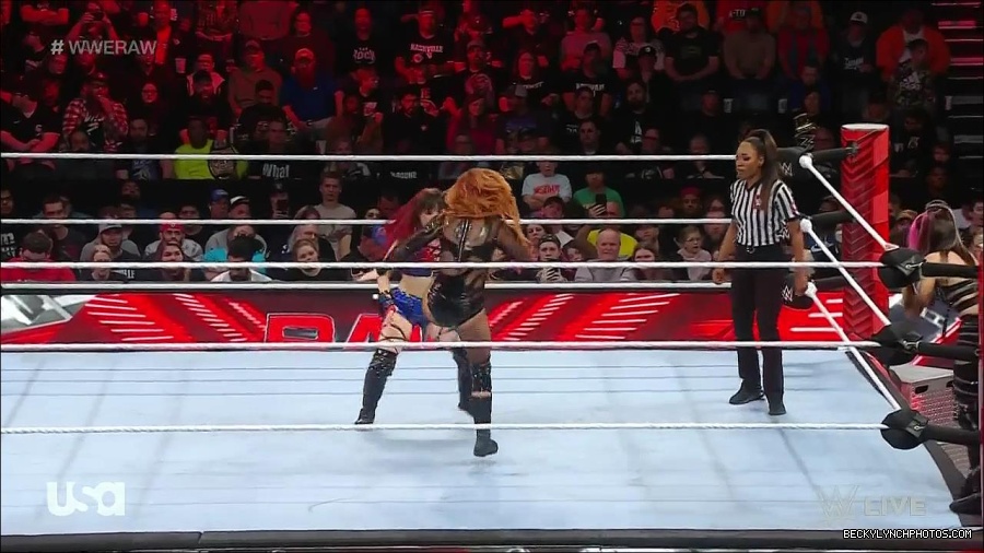WWE_Monday_Night_Raw_2023_01_02_720p_HDTV_x264-NWCHD_mp4_005017484.jpg