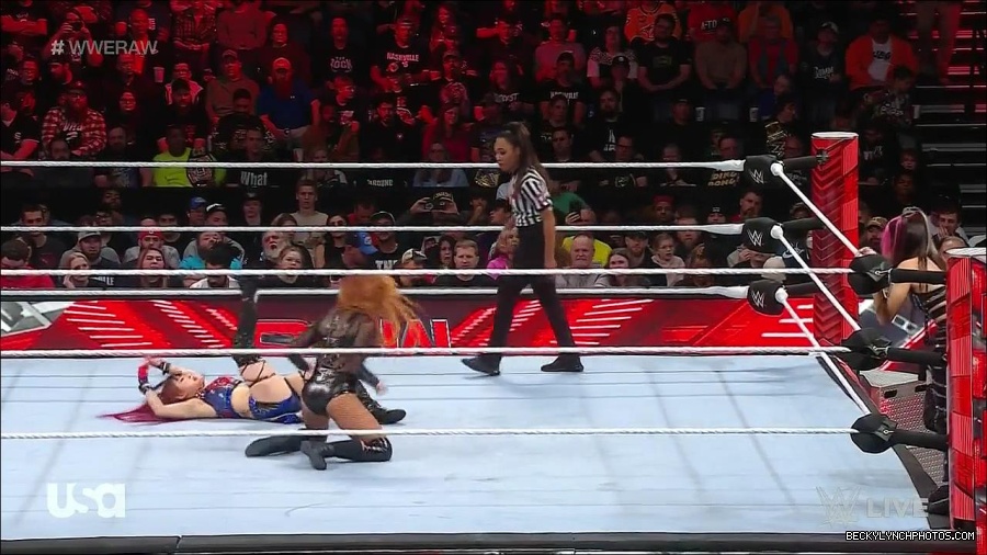 WWE_Monday_Night_Raw_2023_01_02_720p_HDTV_x264-NWCHD_mp4_005020687.jpg