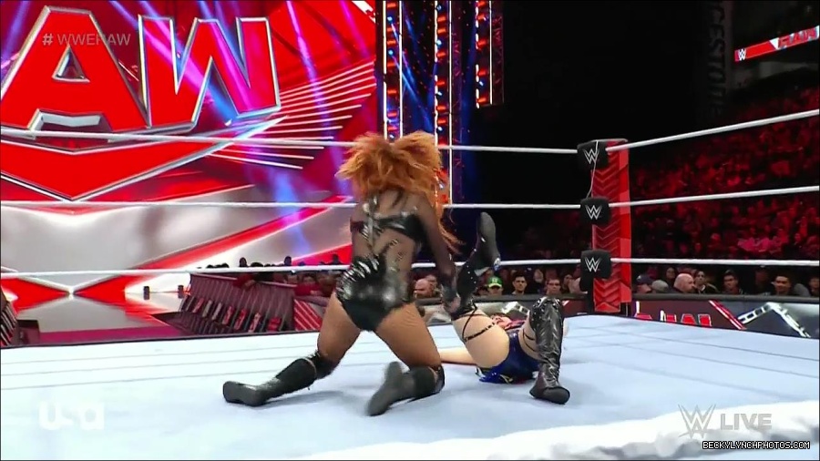 WWE_Monday_Night_Raw_2023_01_02_720p_HDTV_x264-NWCHD_mp4_005021088.jpg