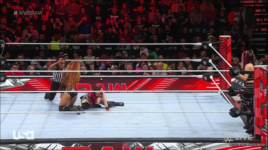 WWE_Monday_Night_Raw_2023_01_02_720p_HDTV_x264-NWCHD_mp4_005025892.jpg