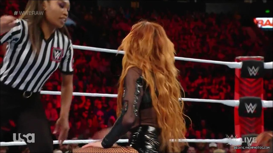 WWE_Monday_Night_Raw_2023_01_02_720p_HDTV_x264-NWCHD_mp4_005026293.jpg