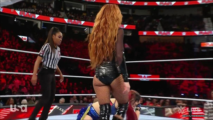 WWE_Monday_Night_Raw_2023_01_02_720p_HDTV_x264-NWCHD_mp4_005027494.jpg