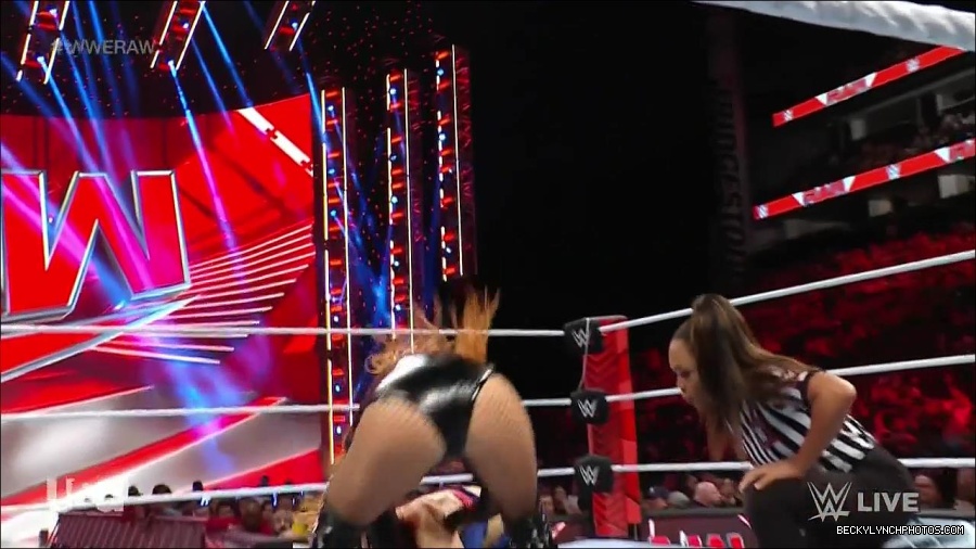 WWE_Monday_Night_Raw_2023_01_02_720p_HDTV_x264-NWCHD_mp4_005029096.jpg