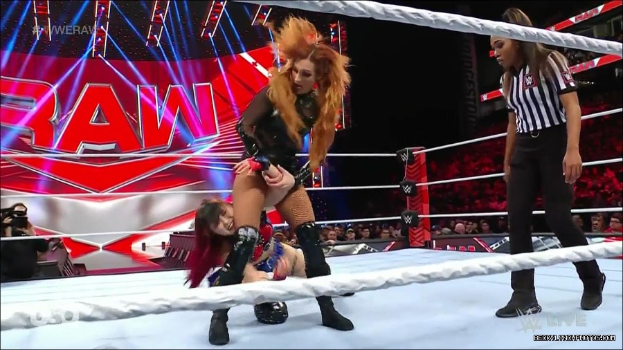 WWE_Monday_Night_Raw_2023_01_02_720p_HDTV_x264-NWCHD_mp4_005031498.jpg