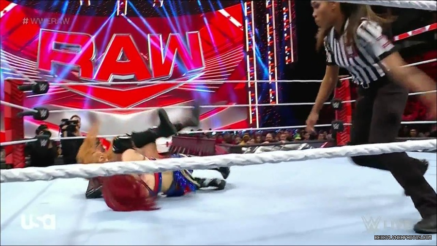 WWE_Monday_Night_Raw_2023_01_02_720p_HDTV_x264-NWCHD_mp4_005032699.jpg