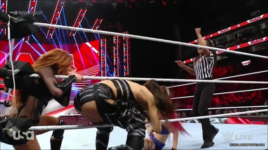 WWE_Monday_Night_Raw_2023_01_02_720p_HDTV_x264-NWCHD_mp4_005039906.jpg