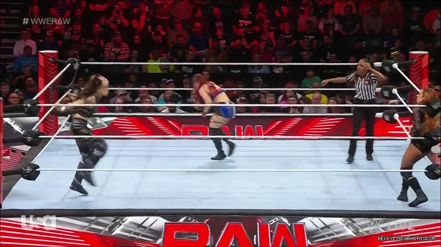 WWE_Monday_Night_Raw_2023_01_02_720p_HDTV_x264-NWCHD_mp4_005042709.jpg