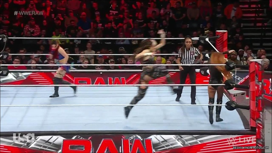 WWE_Monday_Night_Raw_2023_01_02_720p_HDTV_x264-NWCHD_mp4_005043510.jpg