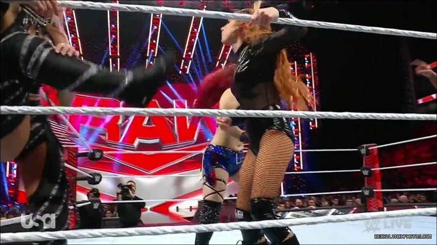 WWE_Monday_Night_Raw_2023_01_02_720p_HDTV_x264-NWCHD_mp4_005046313.jpg