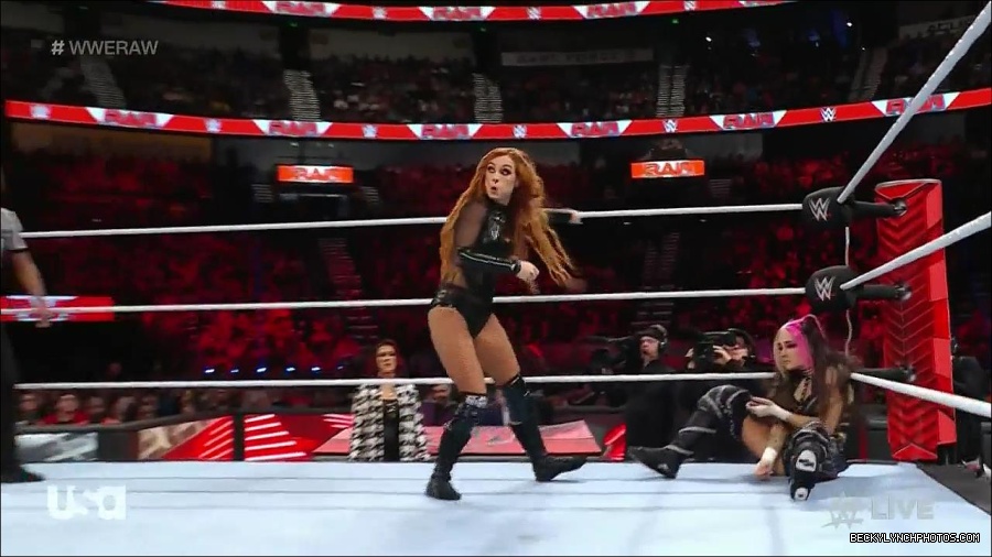 WWE_Monday_Night_Raw_2023_01_02_720p_HDTV_x264-NWCHD_mp4_005049516.jpg