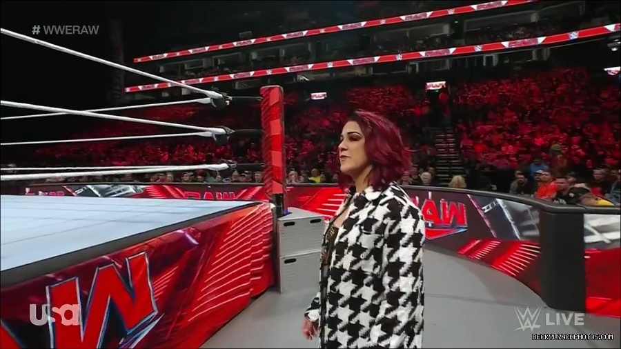 WWE_Monday_Night_Raw_2023_01_02_720p_HDTV_x264-NWCHD_mp4_005053520.jpg