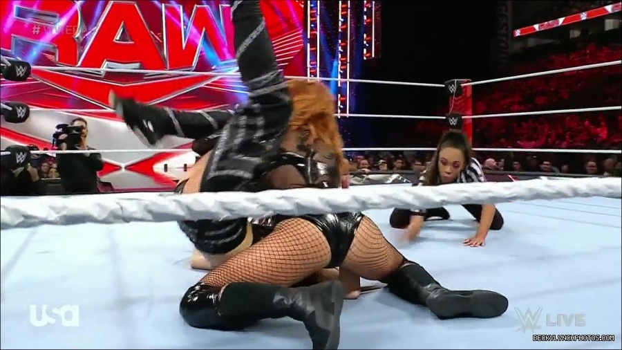 WWE_Monday_Night_Raw_2023_01_02_720p_HDTV_x264-NWCHD_mp4_005057524.jpg