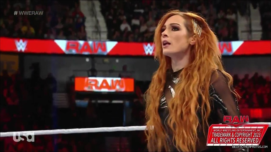 WWE_Monday_Night_Raw_2023_01_02_720p_HDTV_x264-NWCHD_mp4_005061128.jpg