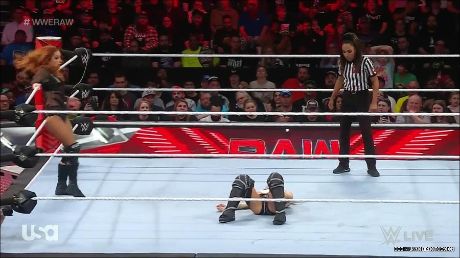 WWE_Monday_Night_Raw_2023_01_02_720p_HDTV_x264-NWCHD_mp4_005071538.jpg