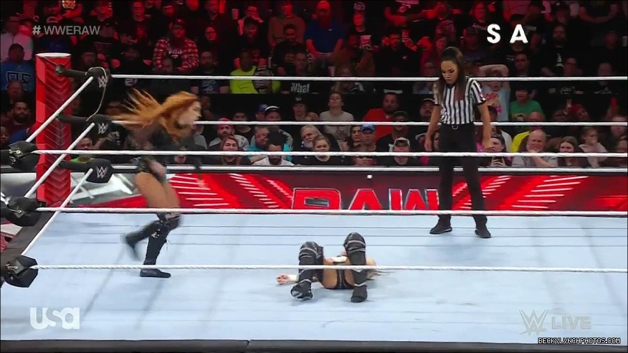 WWE_Monday_Night_Raw_2023_01_02_720p_HDTV_x264-NWCHD_mp4_005071938.jpg