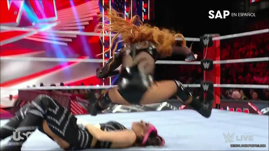 WWE_Monday_Night_Raw_2023_01_02_720p_HDTV_x264-NWCHD_mp4_005072739.jpg