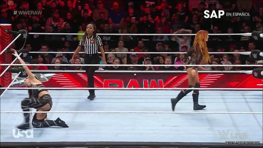 WWE_Monday_Night_Raw_2023_01_02_720p_HDTV_x264-NWCHD_mp4_005075942.jpg