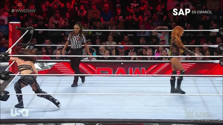 WWE_Monday_Night_Raw_2023_01_02_720p_HDTV_x264-NWCHD_mp4_005076343.jpg