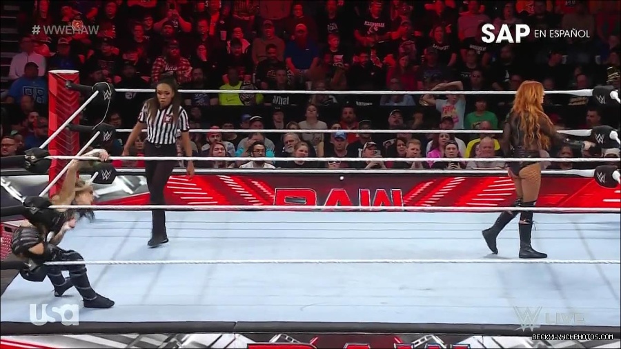 WWE_Monday_Night_Raw_2023_01_02_720p_HDTV_x264-NWCHD_mp4_005077144.jpg
