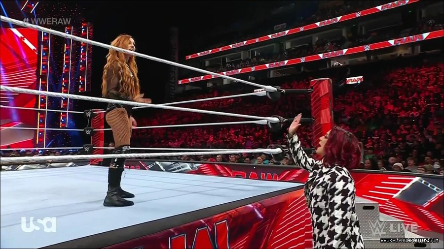WWE_Monday_Night_Raw_2023_01_02_720p_HDTV_x264-NWCHD_mp4_005078345.jpg