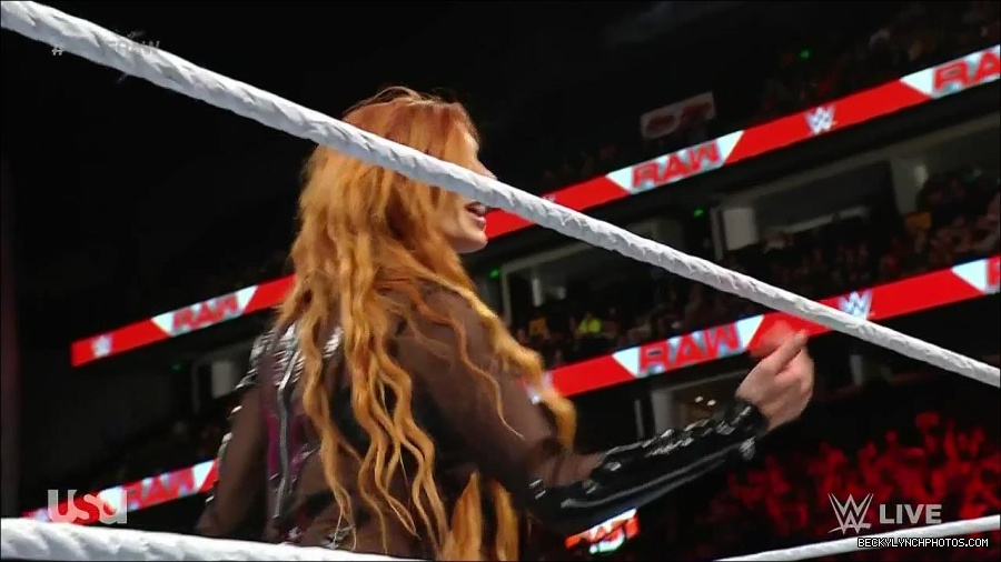 WWE_Monday_Night_Raw_2023_01_02_720p_HDTV_x264-NWCHD_mp4_005078745.jpg