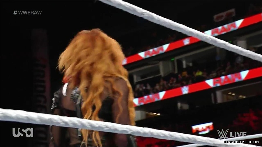 WWE_Monday_Night_Raw_2023_01_02_720p_HDTV_x264-NWCHD_mp4_005079546.jpg