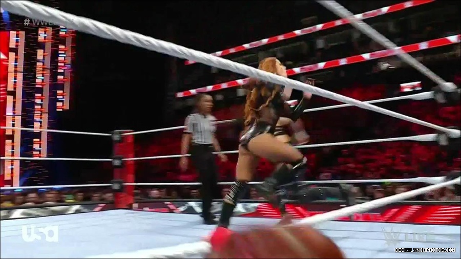 WWE_Monday_Night_Raw_2023_01_02_720p_HDTV_x264-NWCHD_mp4_005088755.jpg
