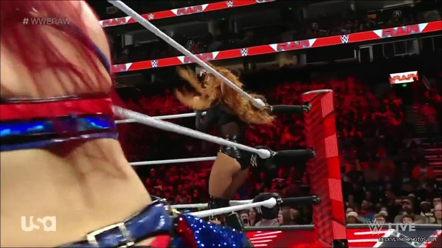 WWE_Monday_Night_Raw_2023_01_02_720p_HDTV_x264-NWCHD_mp4_005089556.jpg