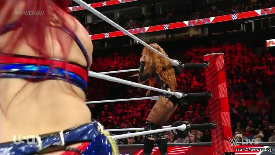 WWE_Monday_Night_Raw_2023_01_02_720p_HDTV_x264-NWCHD_mp4_005089956.jpg