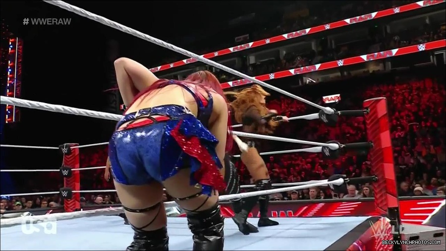 WWE_Monday_Night_Raw_2023_01_02_720p_HDTV_x264-NWCHD_mp4_005091958.jpg