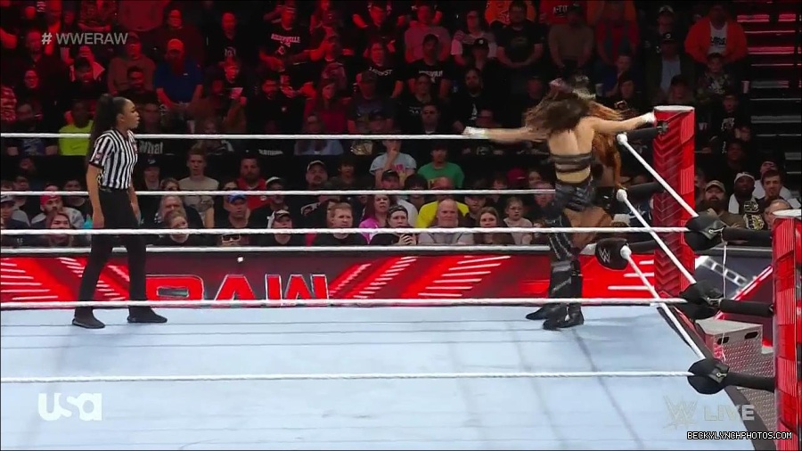 WWE_Monday_Night_Raw_2023_01_02_720p_HDTV_x264-NWCHD_mp4_005098765.jpg
