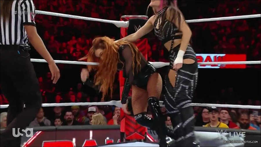 WWE_Monday_Night_Raw_2023_01_02_720p_HDTV_x264-NWCHD_mp4_005100767.jpg
