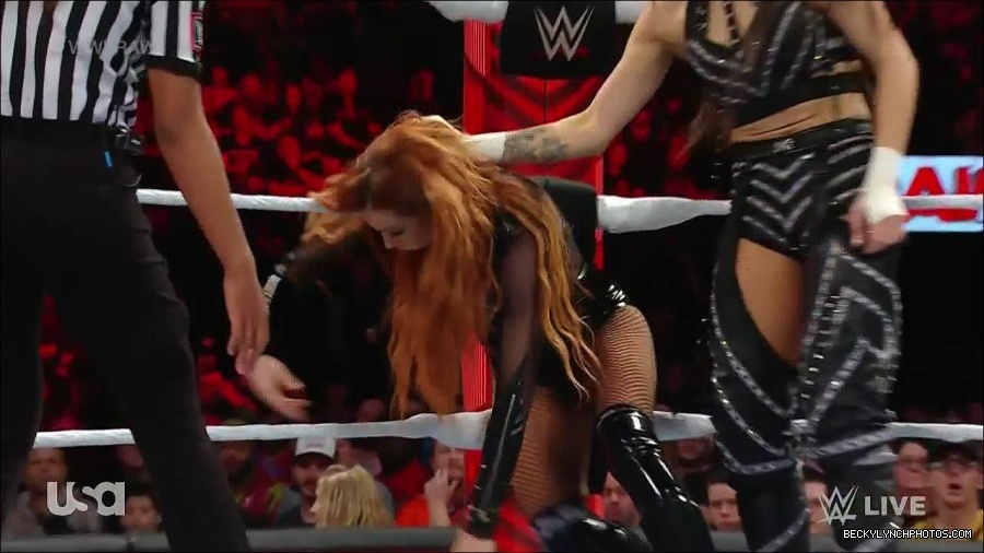 WWE_Monday_Night_Raw_2023_01_02_720p_HDTV_x264-NWCHD_mp4_005101168.jpg