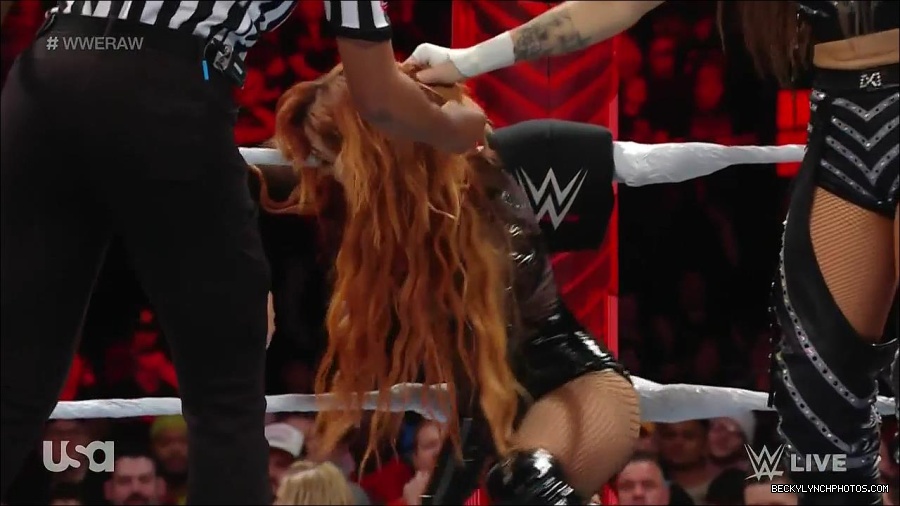 WWE_Monday_Night_Raw_2023_01_02_720p_HDTV_x264-NWCHD_mp4_005101968.jpg