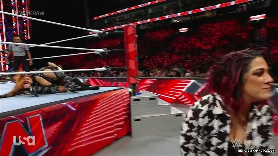 WWE_Monday_Night_Raw_2023_01_02_720p_HDTV_x264-NWCHD_mp4_005104771.jpg