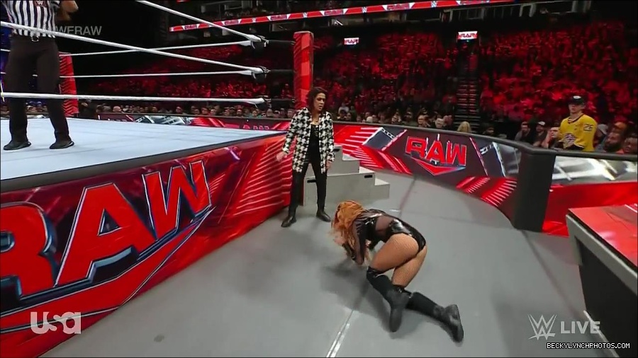 WWE_Monday_Night_Raw_2023_01_02_720p_HDTV_x264-NWCHD_mp4_005118785.jpg