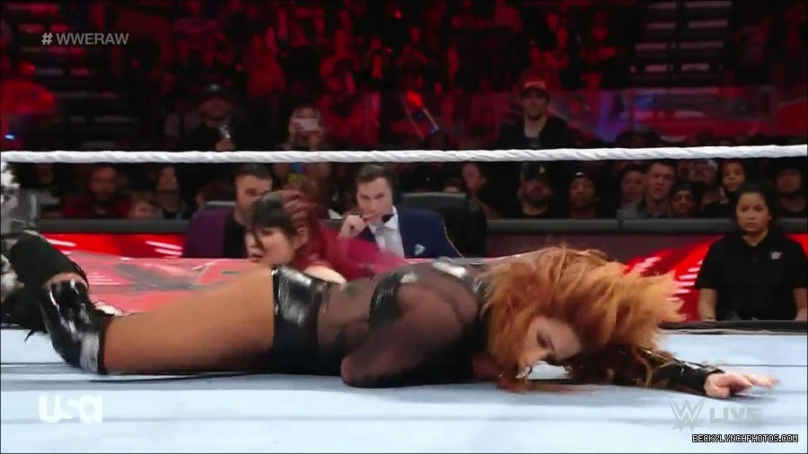 WWE_Monday_Night_Raw_2023_01_02_720p_HDTV_x264-NWCHD_mp4_005149216.jpg